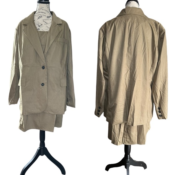 Fashion Nova First Class Pinstripe Blazer & Mini Dress Set NWT - Picture 2 of 12